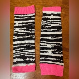 Girl’s One Size Fit All Zebra Leg warmers